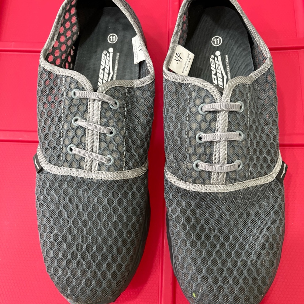 * Wave‎ Runner Water Shoes - Quick Drying Aqua Sneaker, Size 11